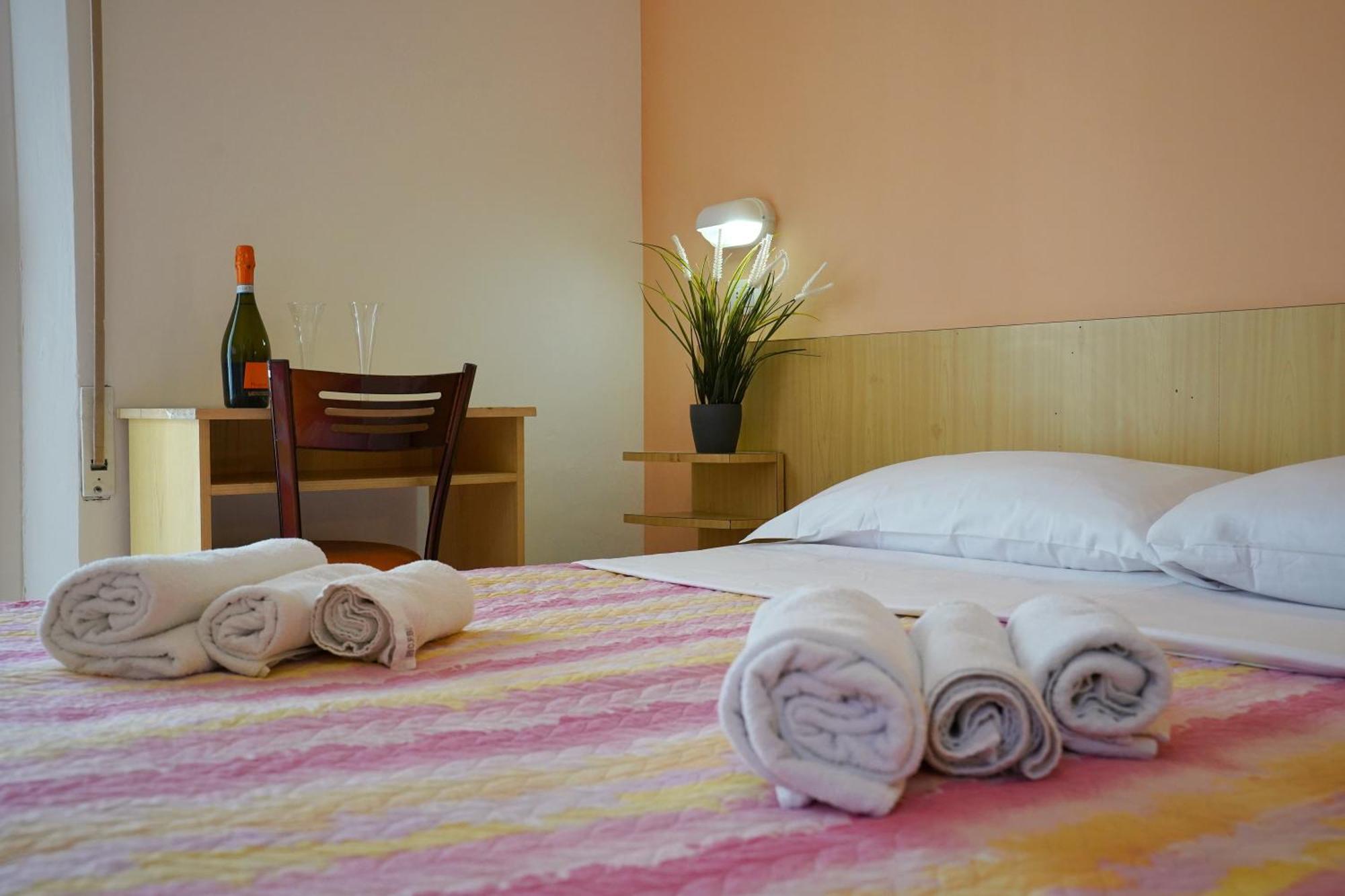 Hotel Malibu Mare Rimini Exterior photo